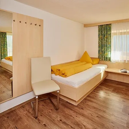 Haus Gritsch Гостевой дом Зёльден