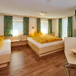 Haus Gritsch Πανσιόν 3*